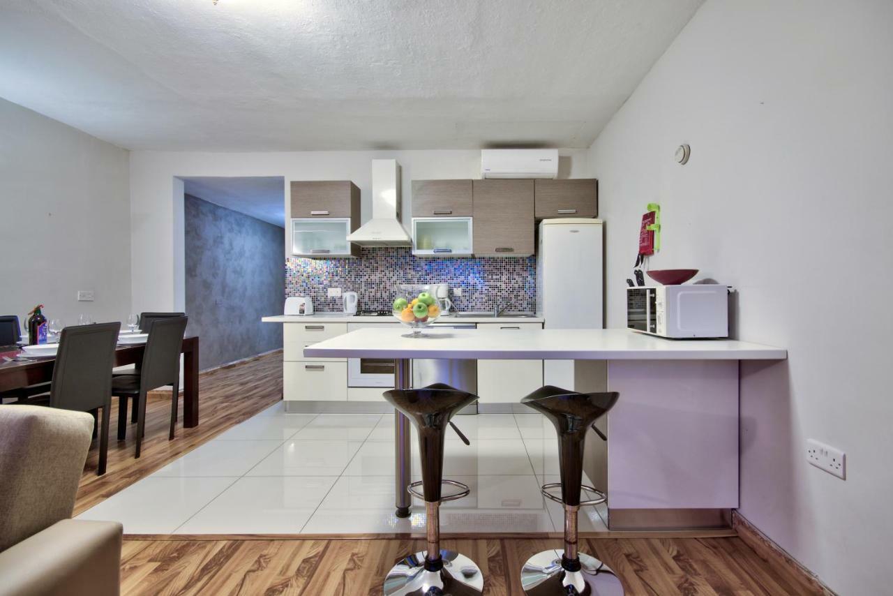 Spinola Court - Stunning Seaview Apartment & Penthouse On Spinola Bay By Shortletsmalta Saint Julian's 外观 照片